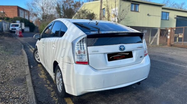 Toyota Prius 1.8 Hybrid 2010 - Image 2