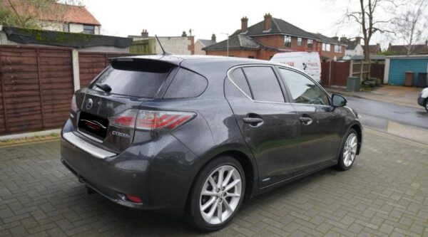 Lexus CT200h 2011