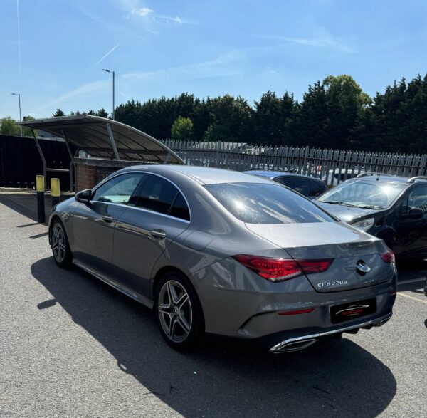 Mercedes-Benz CLA 220d AMG Line 2022 - Image 4