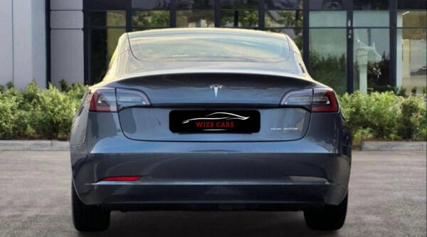 Tesla Model 3 Long Range AWD 2020 - Image 4