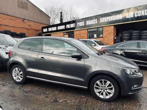 Volkswagen Polo 1.4 BlueMotion Tech 2016 - Image 9