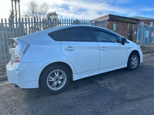 Toyota Prius 1.8 Hybrid 2010 - Image 8