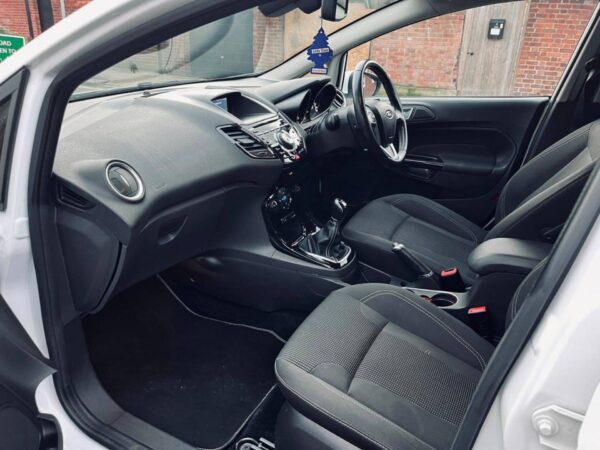 Ford Fiesta 1.0 EcoBoost 2018 - Image 10